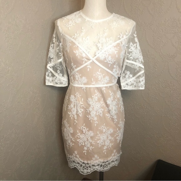 Angel Biba Dresses & Skirts - Angel Biba Lace mini dress partially lined 12 cream tan